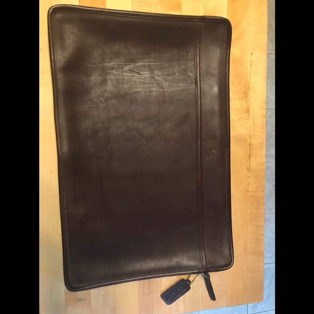 Coach vintage clutch